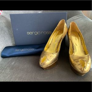 Sergio Rossi Gold Cork Platform Heels Sz38.5